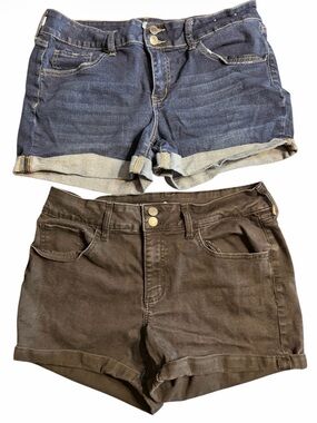 So Women’s Denim and Cotton Roll-Hem Shorts - Blue and Black. Jr size 15